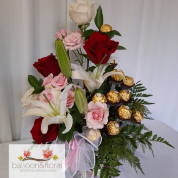 FLORAL ARRANGEMENT WITH FERRERO ROCHER CHOCOLATES 